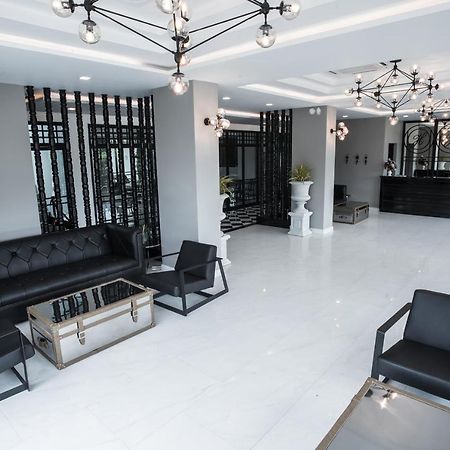 Haus Hotel Udonthani Eksteriør billede